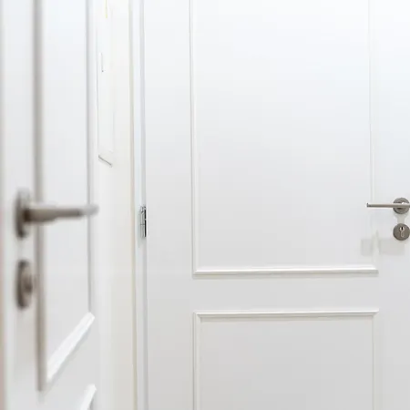 Apartamento 1 New Just Steps Away From Old Town And The Florence Bus Station *